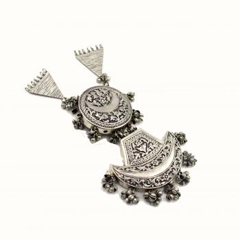 antique style necklace 